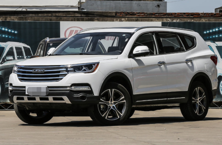 力帆x80,外观非常炫酷,车身采用的设计也很出色