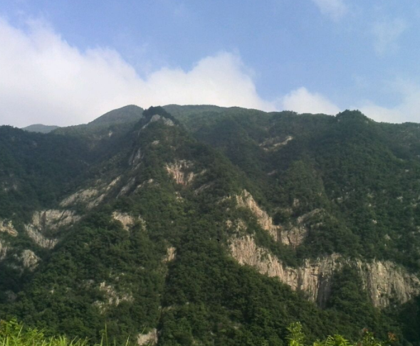 大別山主峰白馬尖景區為國家aaaa級旅遊景區,這裡真的漂亮!