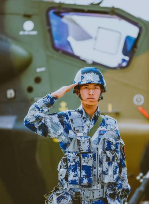 王威退伍开微博关注《真男》全员!网友喊话黄子韬蒋劲夫!