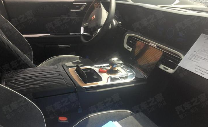 内饰连体屏设计 红旗e115路试谍照曝光