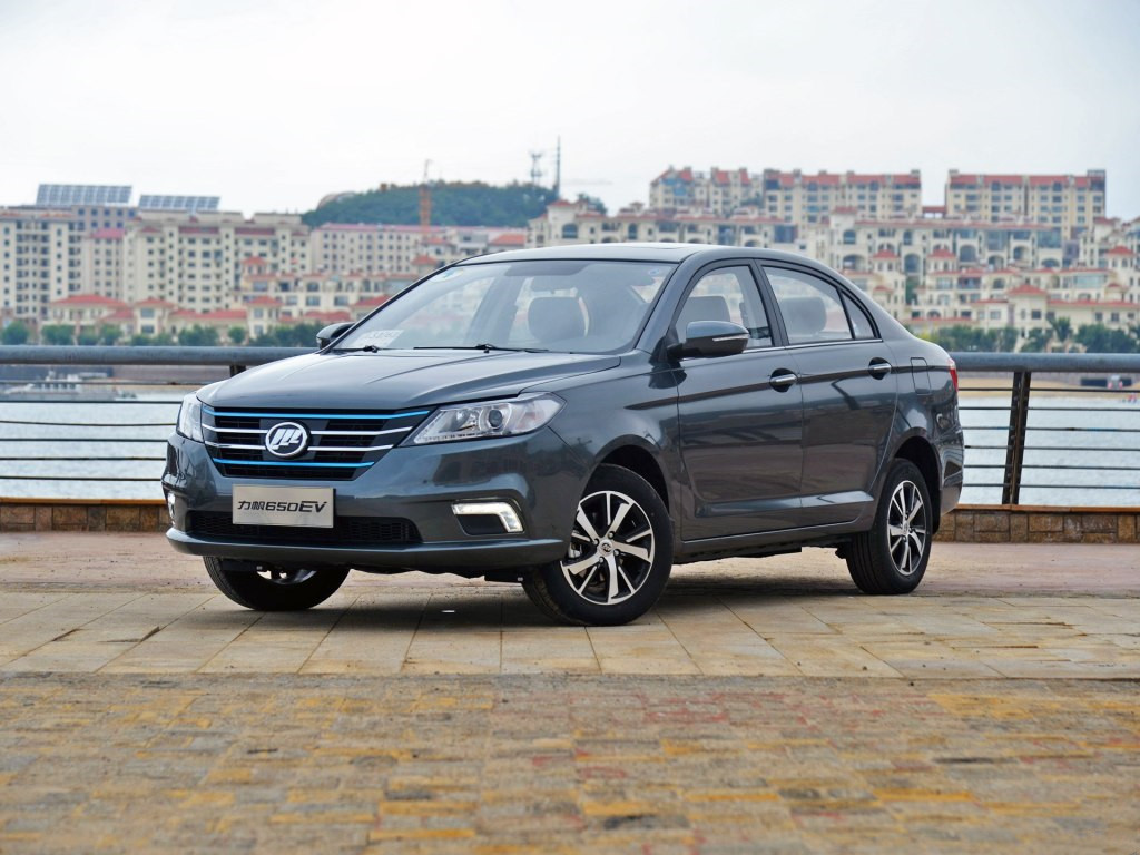 力帆650 ev了解一下,日常上班代步方便,不限行不加油!