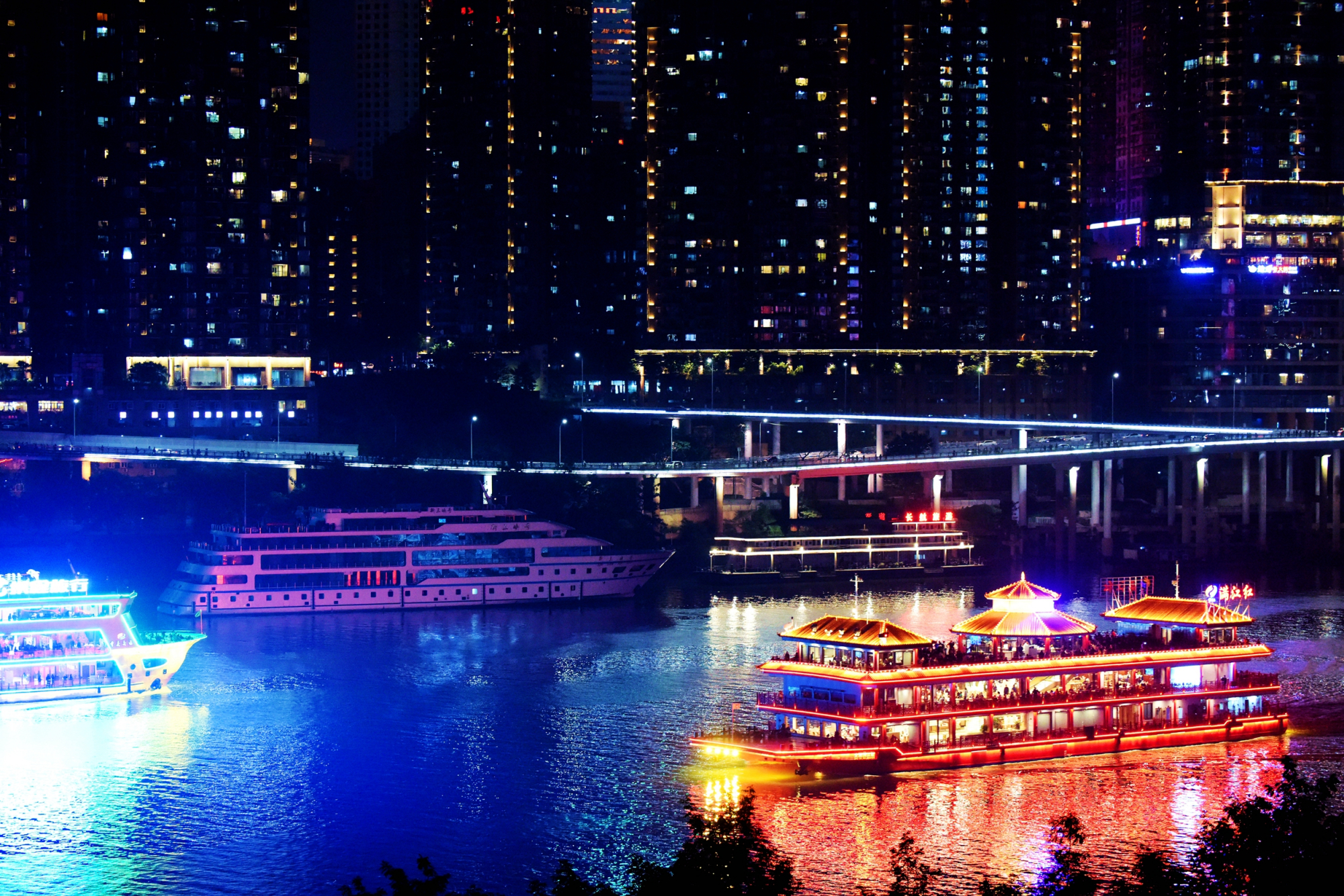 美在重庆两江夜