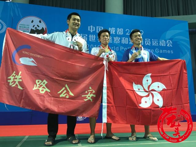 齐铁民警高鹏飞 世界警察大赛斩获游泳项目两铜一银