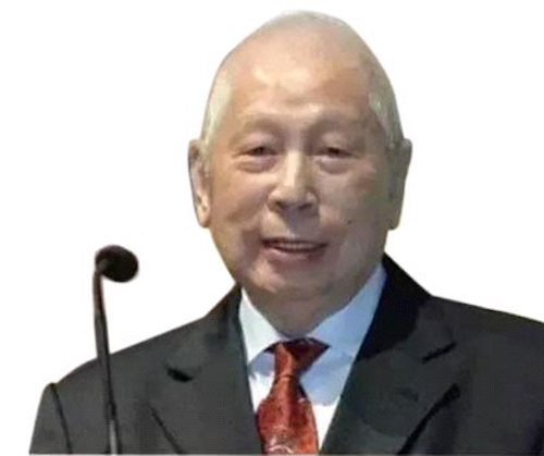 新加坡96岁船王,高调行事低调赚钱