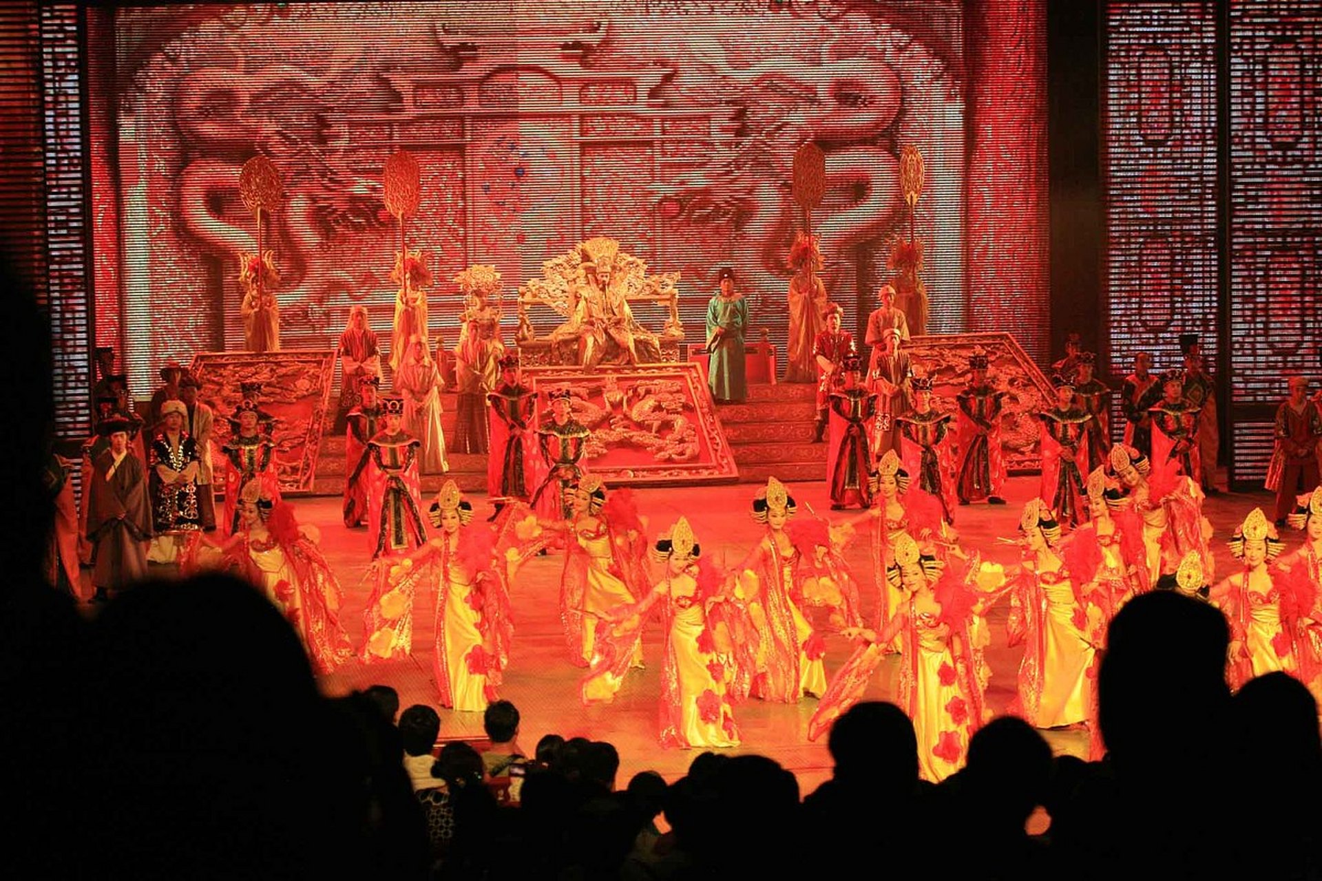 杭州宋城千古情,梦回南宋的繁华光影  夜色渐浓,华灯初上,我漫步在