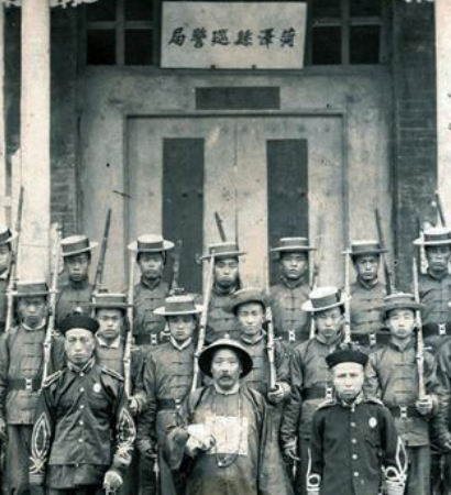 1902年11月,山东巡抚周馥裁撤山东保甲总局,绿营,改兵为警清,图为菏泽