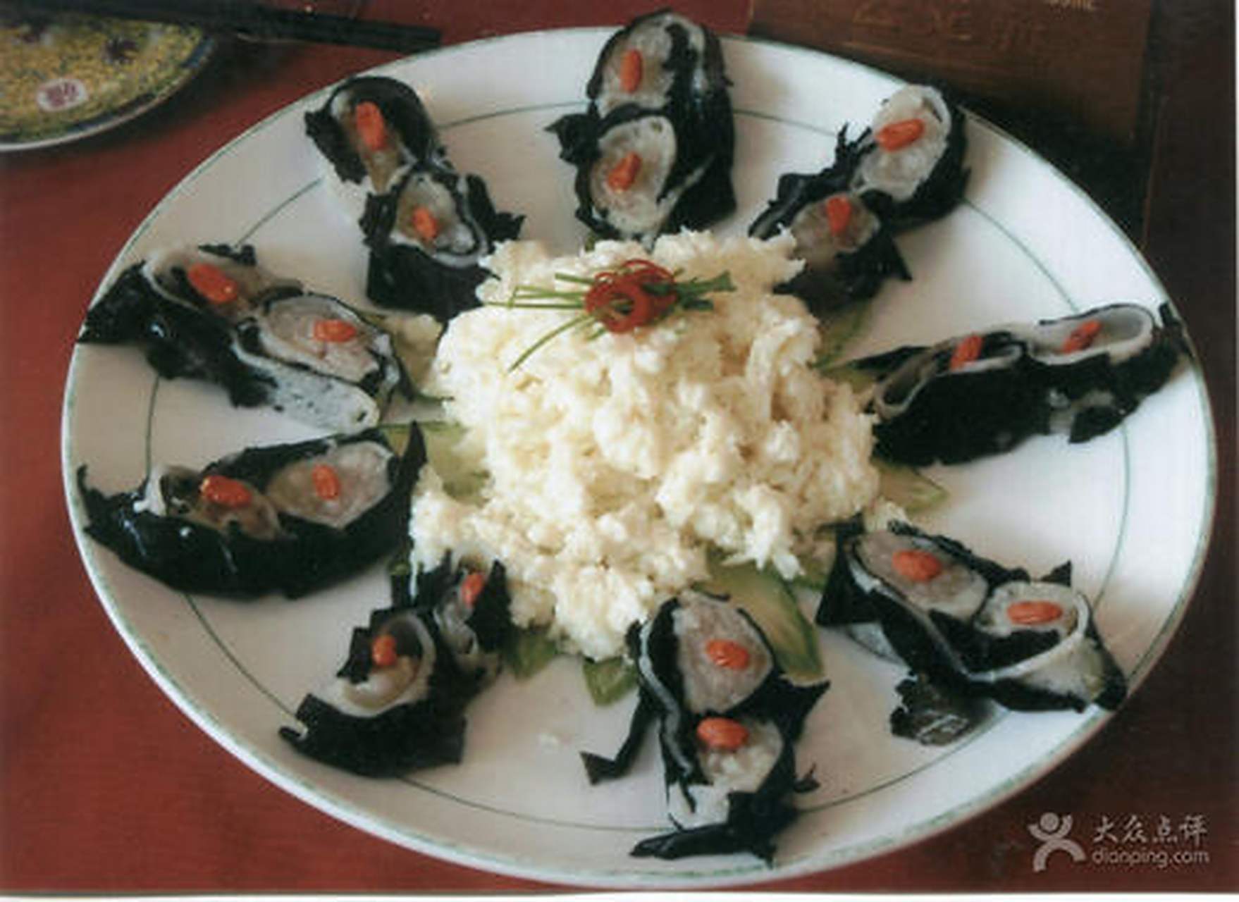 如意石耳,是庐山地区的一道特色菜,利用庐山特产石耳制作而成,此菜