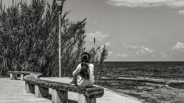 心理学:图中哪个小孩的背影最孤单?测你的孩子是不是富贵命