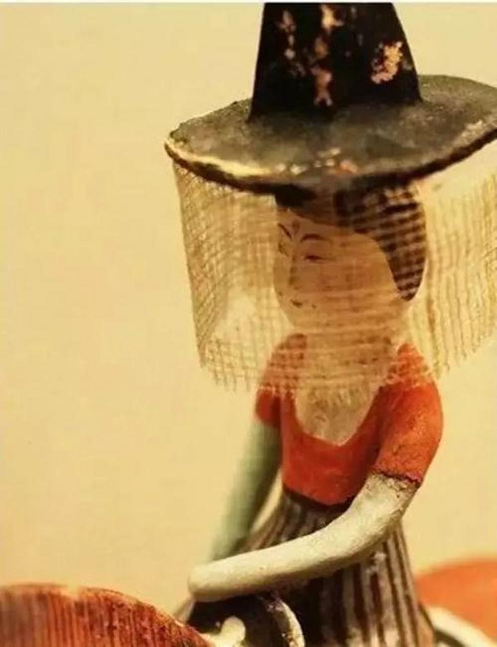 晒晒老物件#幂篱,一种遮盖头部之巾,通常以黑色三纱罗做成.