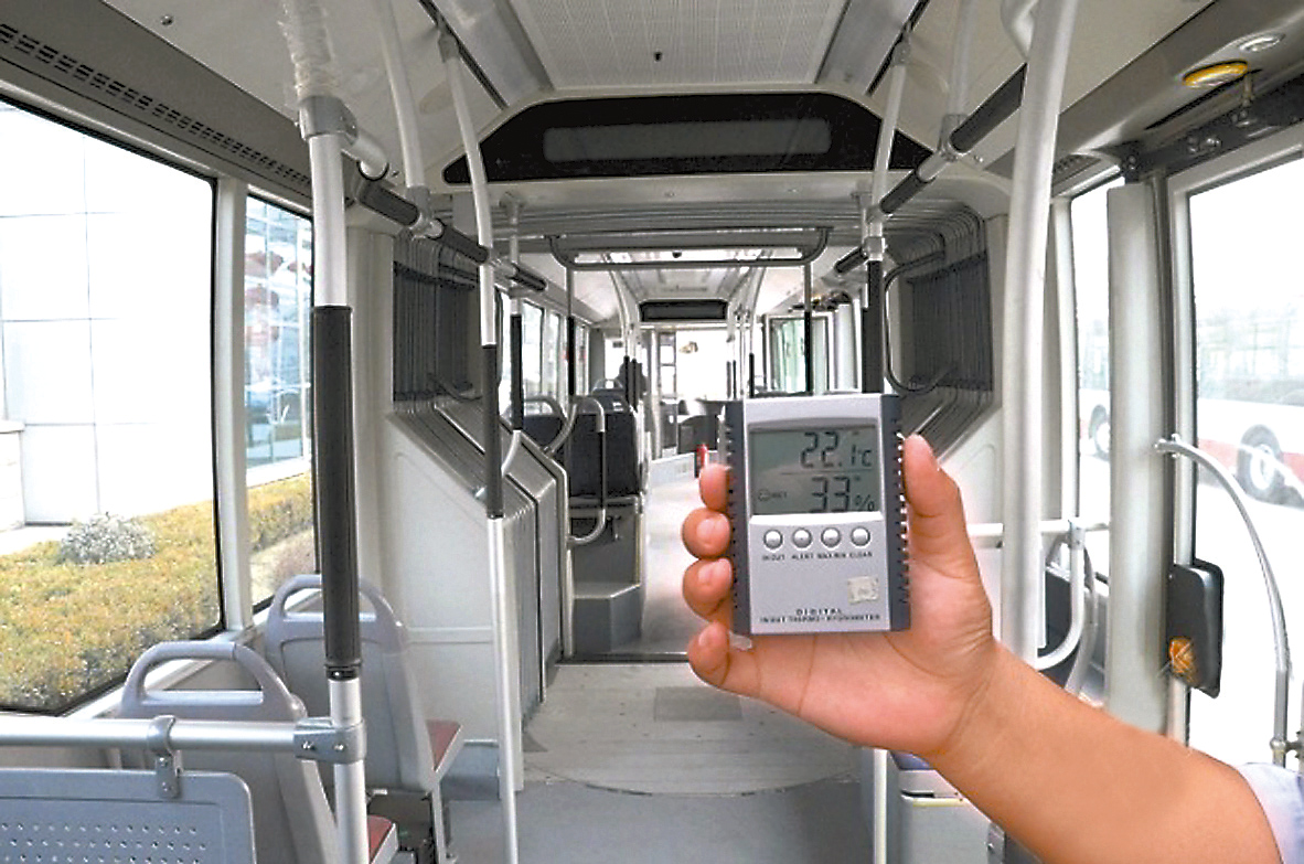 北京首个高温预警启动,2万余部公交开空调,加密午间低峰间隔