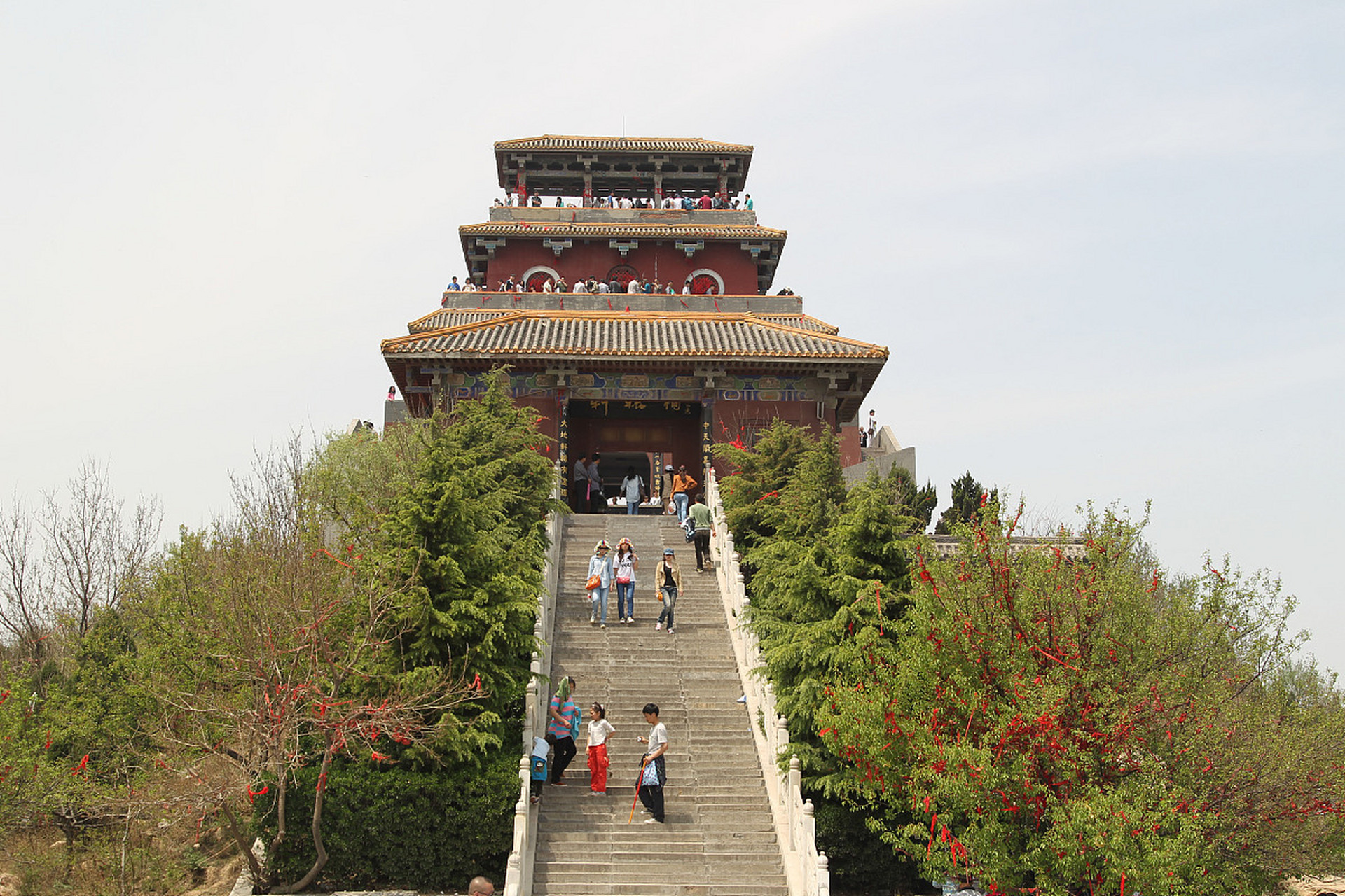 这次假期,我去了河南栾川的抱犊寨红色旅游区,简直是个宝藏之地啊!