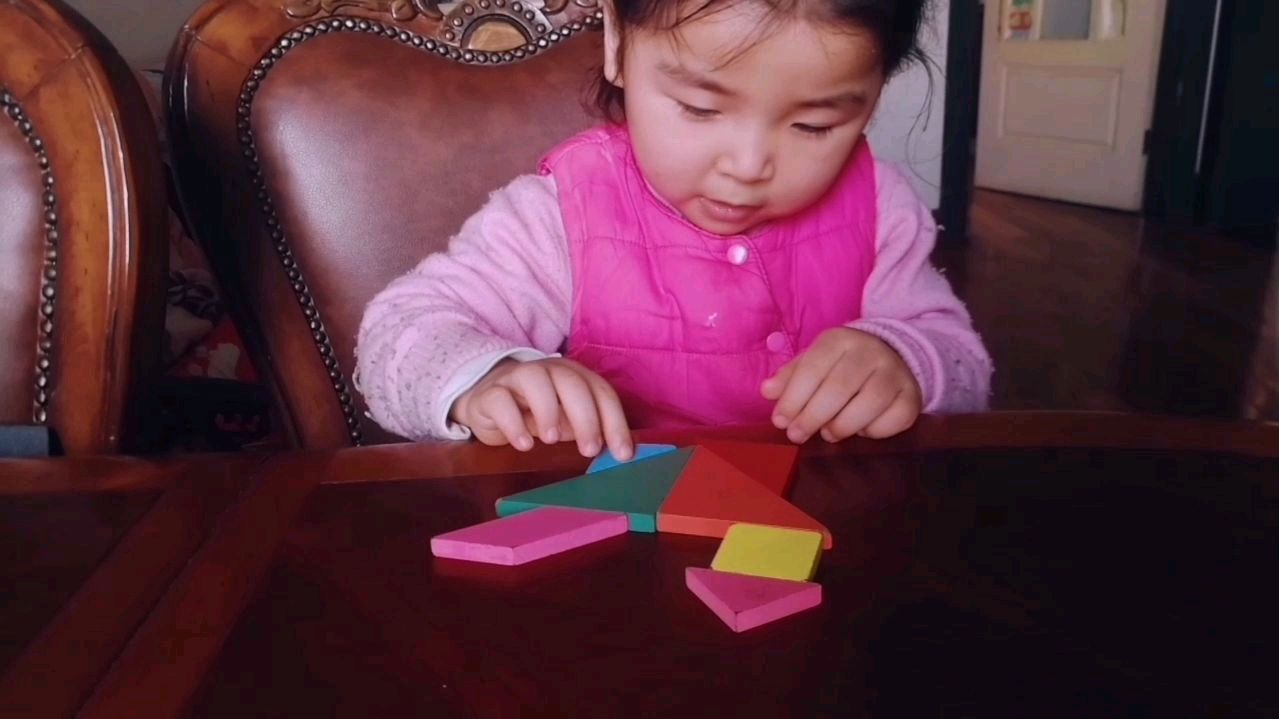 疫情期间,宅家学习七巧板特殊课程大公鸡