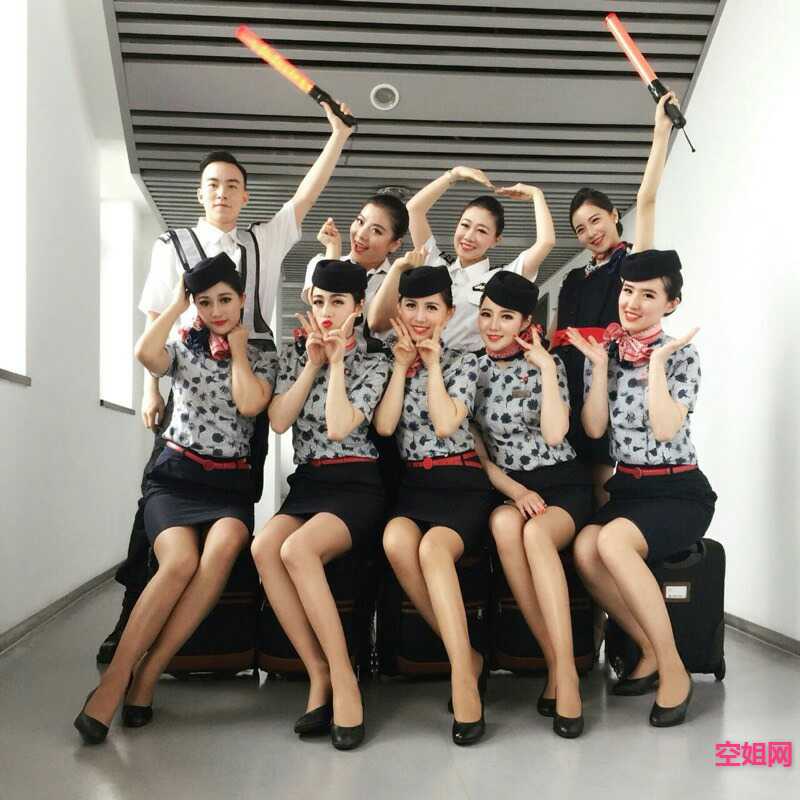空姐的集体照就是要比别人漂亮多