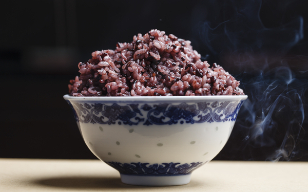 吃黑米饭和吃白米饭,哪种更有利于减肥?看看你吃对了吗?