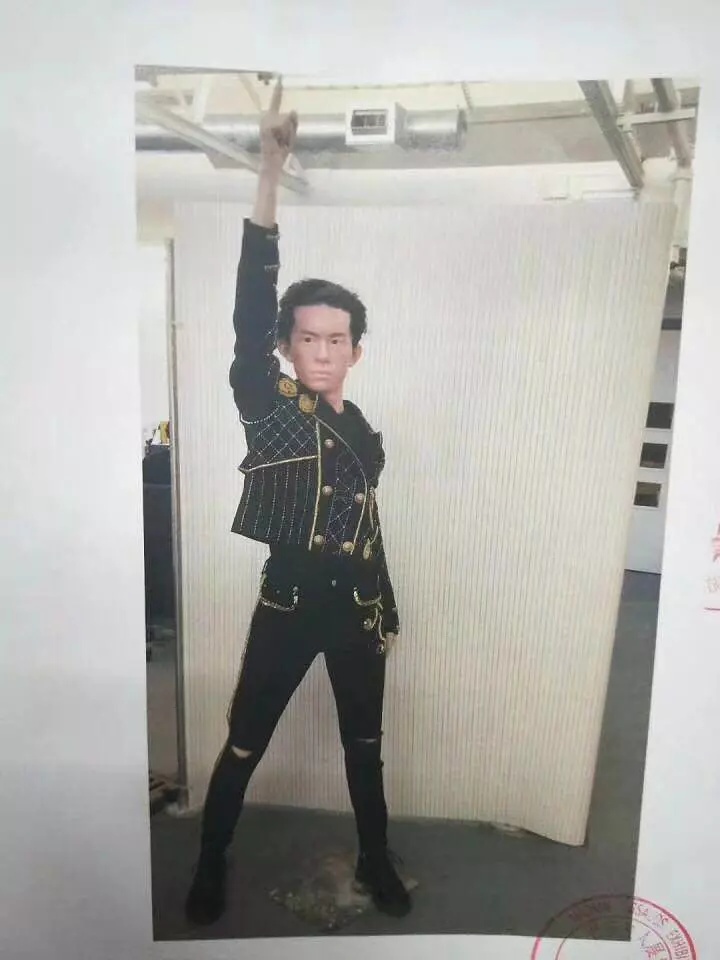 网爆tfboys蜡像照 网友:只能认出王源 排除法找到王俊凯