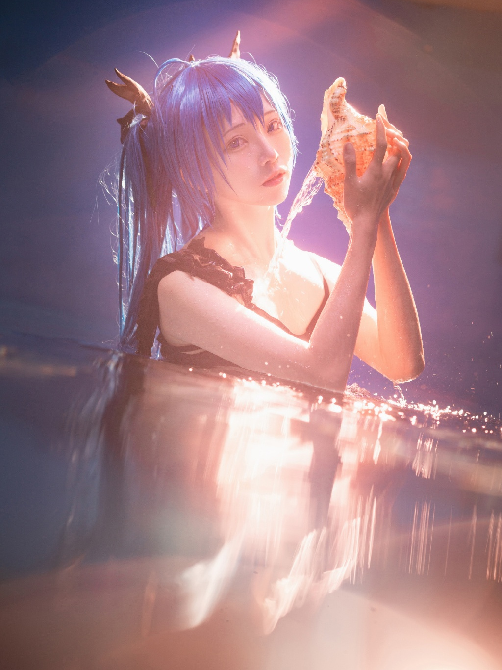 初音未来之深海少女cos:当她即将要点破水面的时候,我爱了