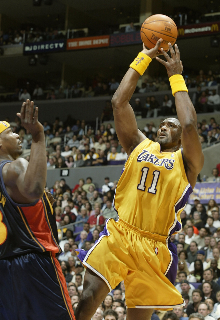 卡尔·马龙,1963年7月24日出生于美国路易斯安那州萨穆菲尔德,绰号"