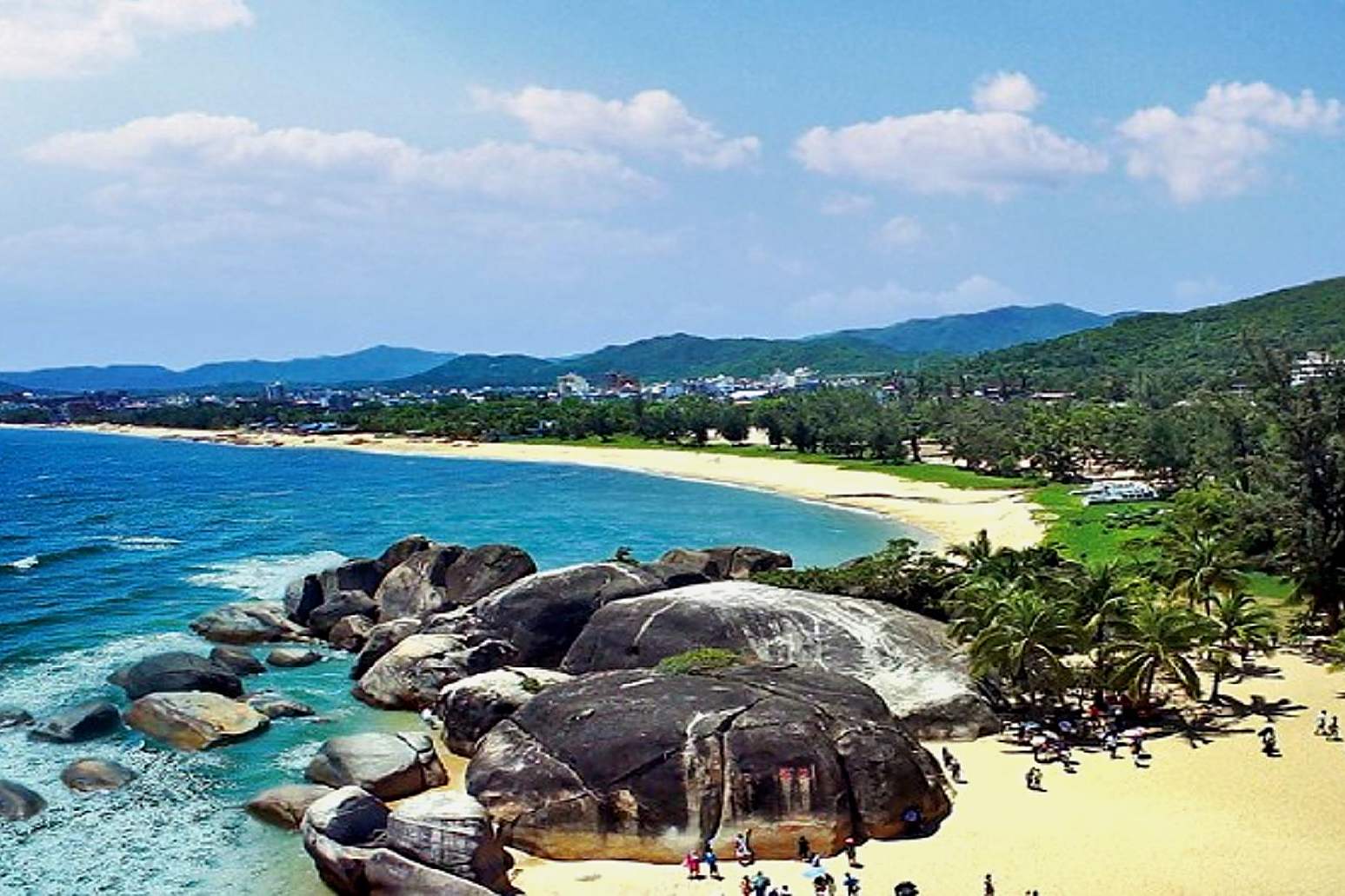 三亚必游景点:大小洞天,南山,亚龙湾,天涯海角