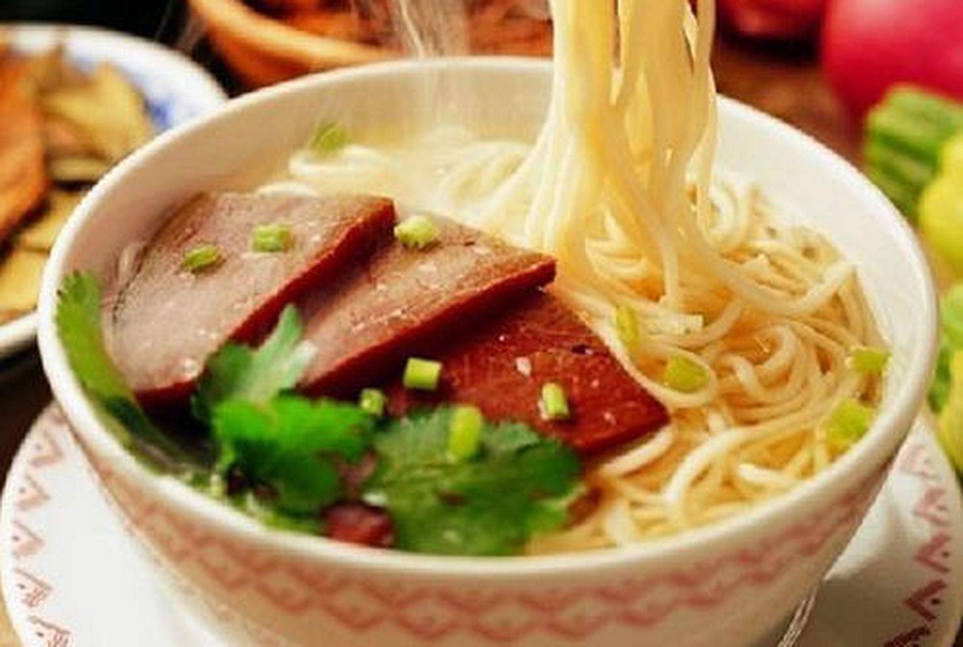 城市小吃地图#敖汉拨面,是赤峰敖汉旗的特色美食,用敖汉产的荞挛