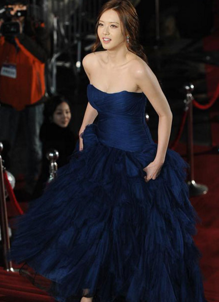 韩国女神高雅拉,性感火辣的身材与无人可及美貌.