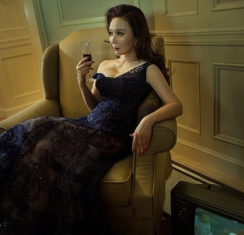 蔡明拍《男人装》性感身材被吐槽,霸气回应:那是我买菜穿的衣服