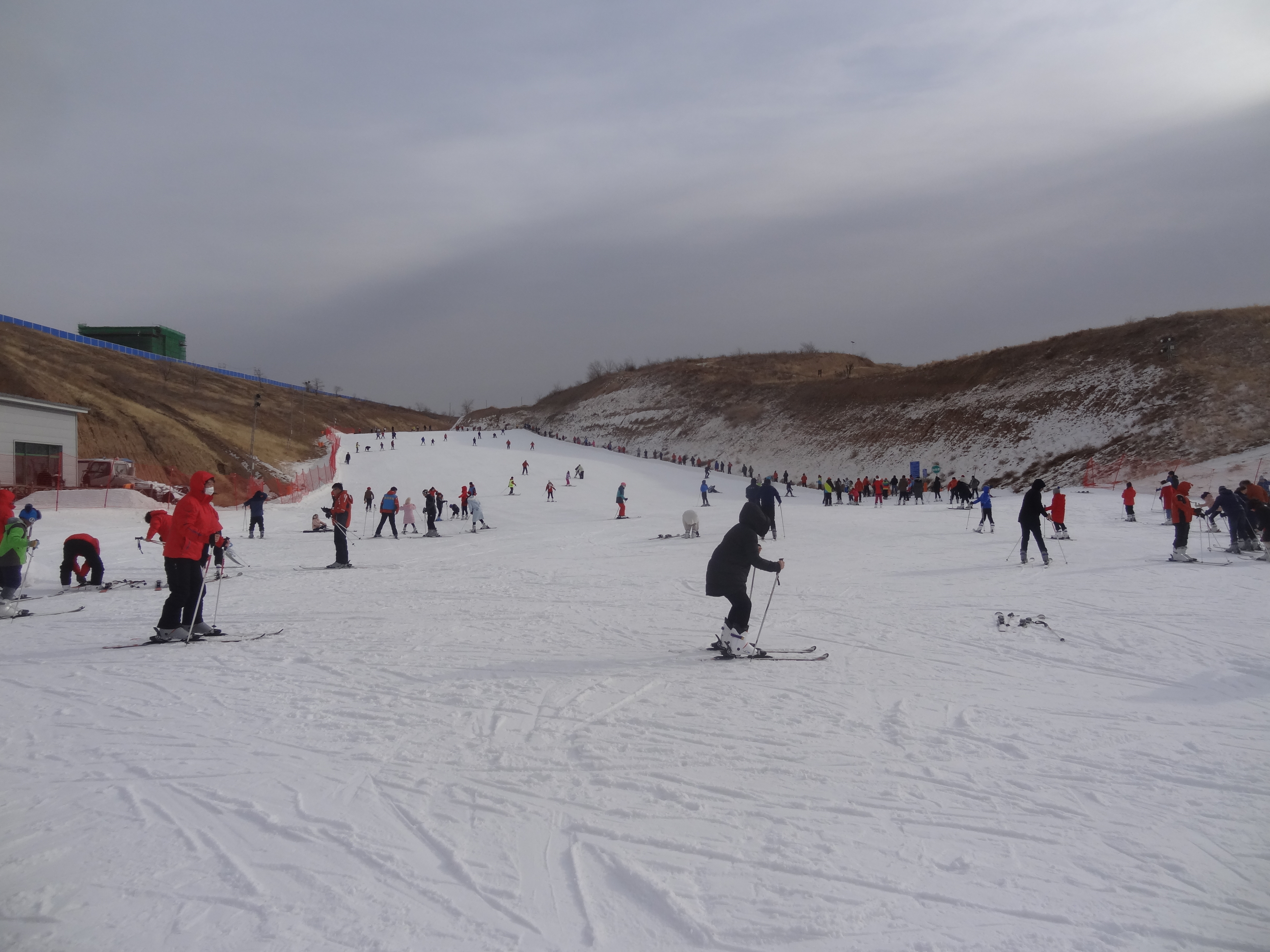 赤峰市道谷南山滑雪场图片