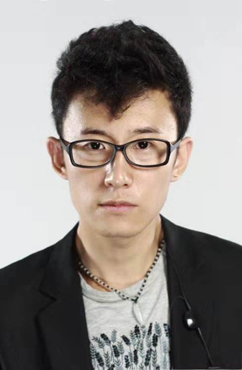 王一一个优秀的男演员完成每次精彩表演,让更多的人喜欢自己