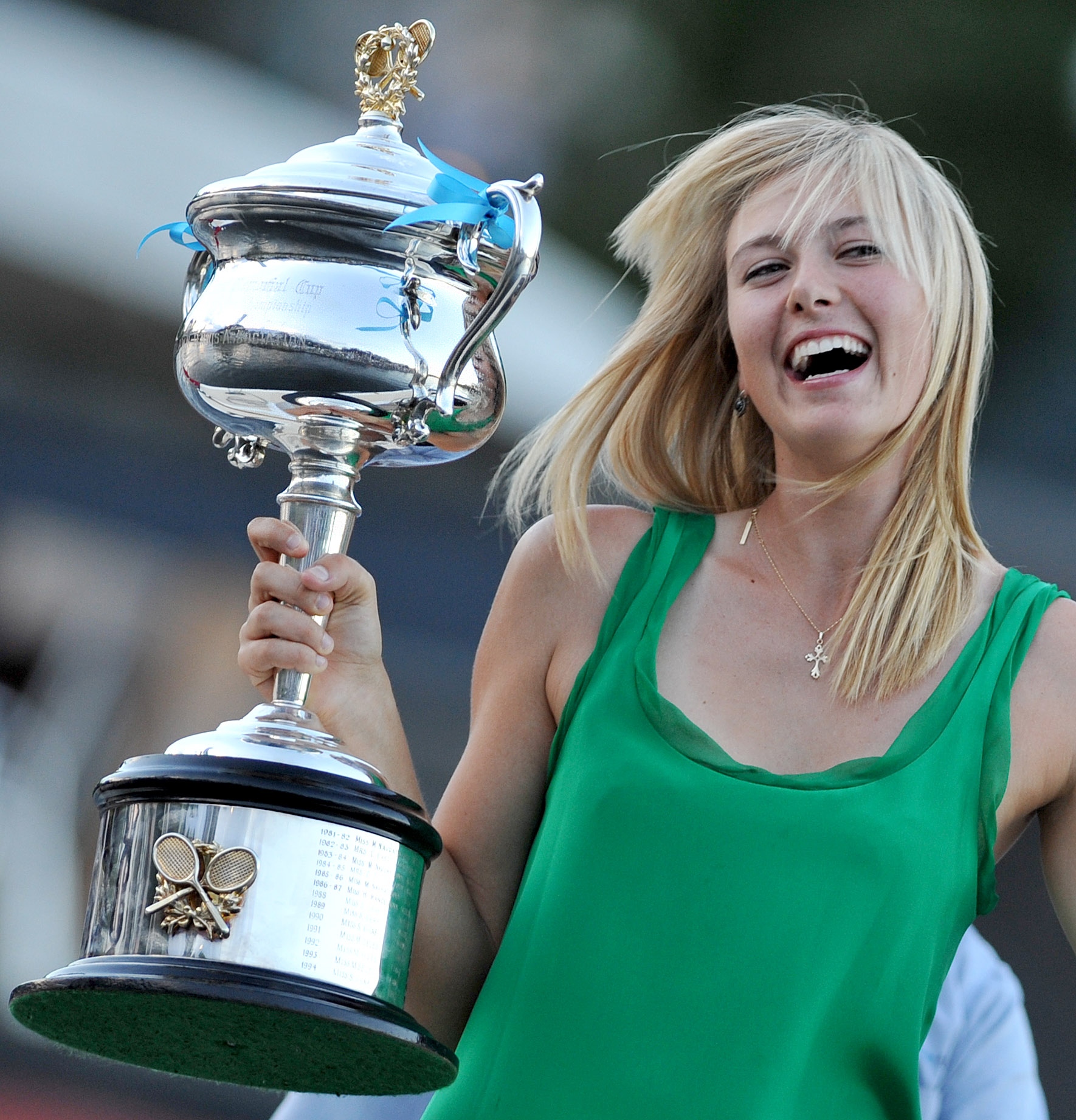 俄罗斯网球名将莎拉波娃宣布退役(3)