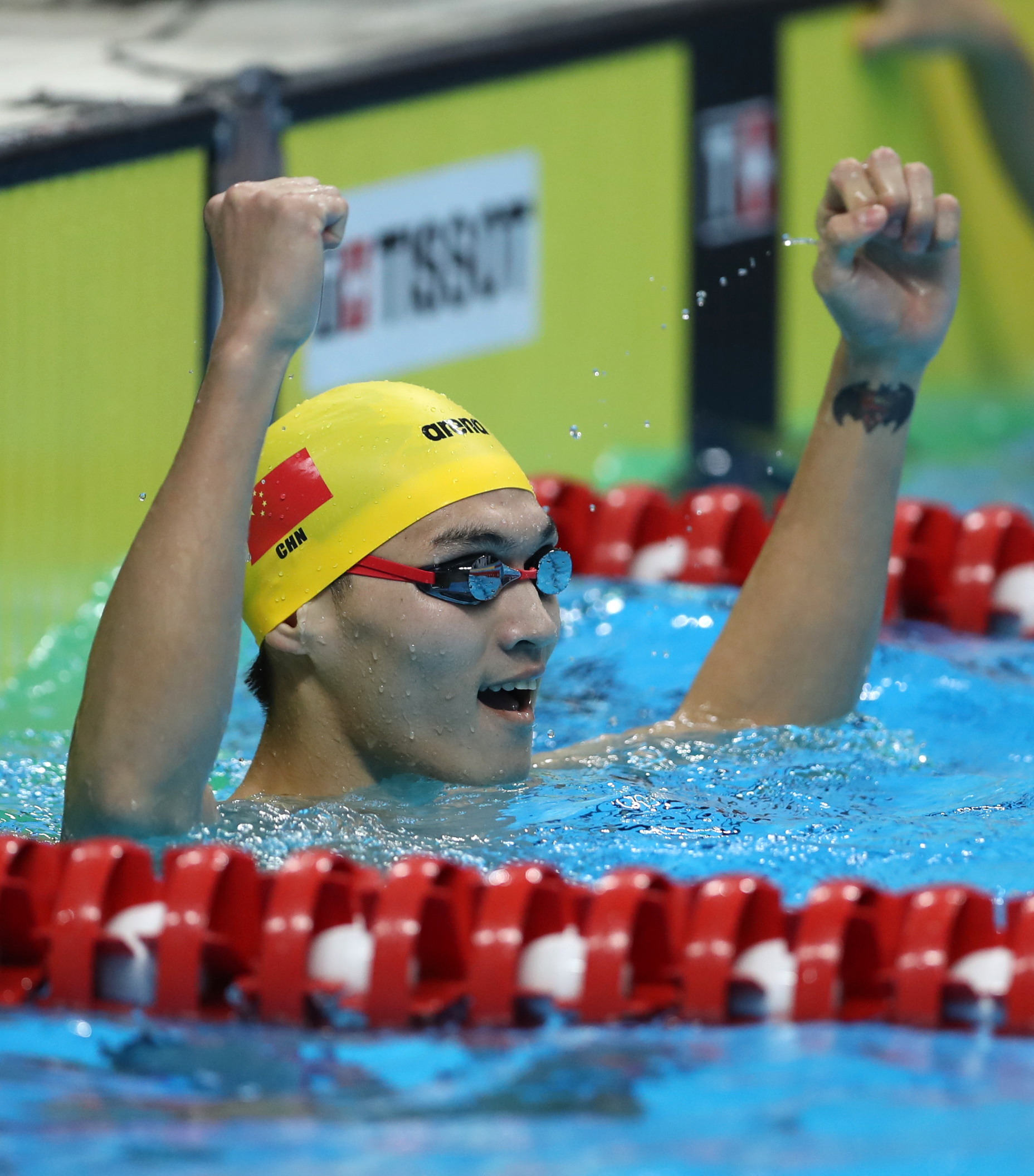 游泳——男子100米仰泳:中国选手徐嘉余夺冠(11)