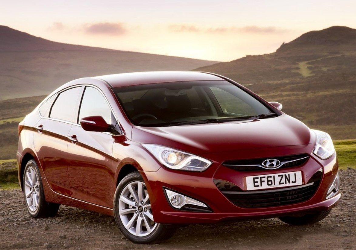 简约硬朗,科技感十足的现代-现代i40,视觉效果非常不错