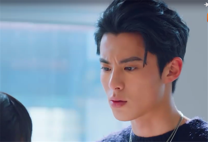 【《流星花园》王鹤棣菠萝头加皱眉,帅出新境界,现道明寺式苦恼!】