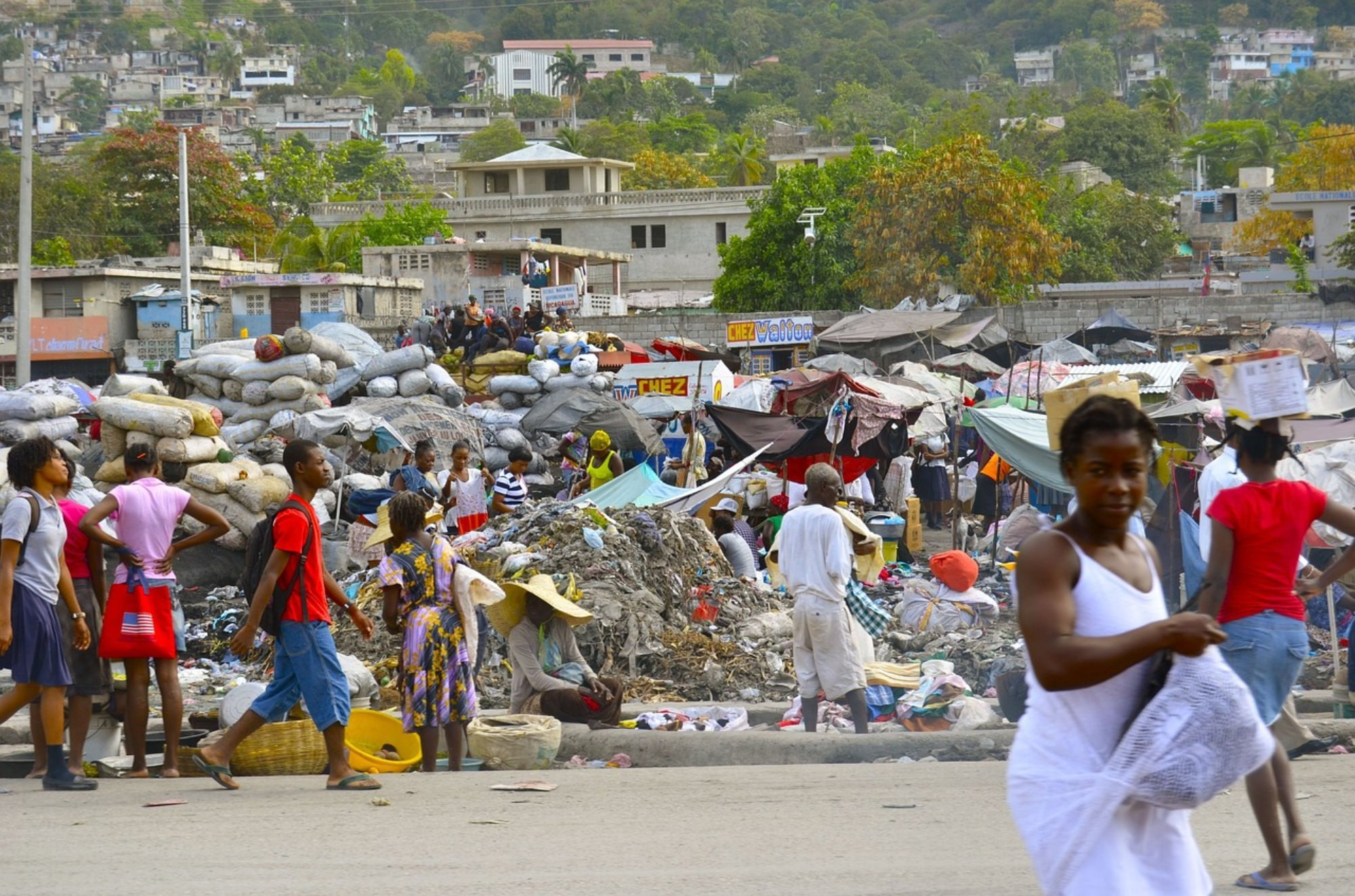 海地人口图片