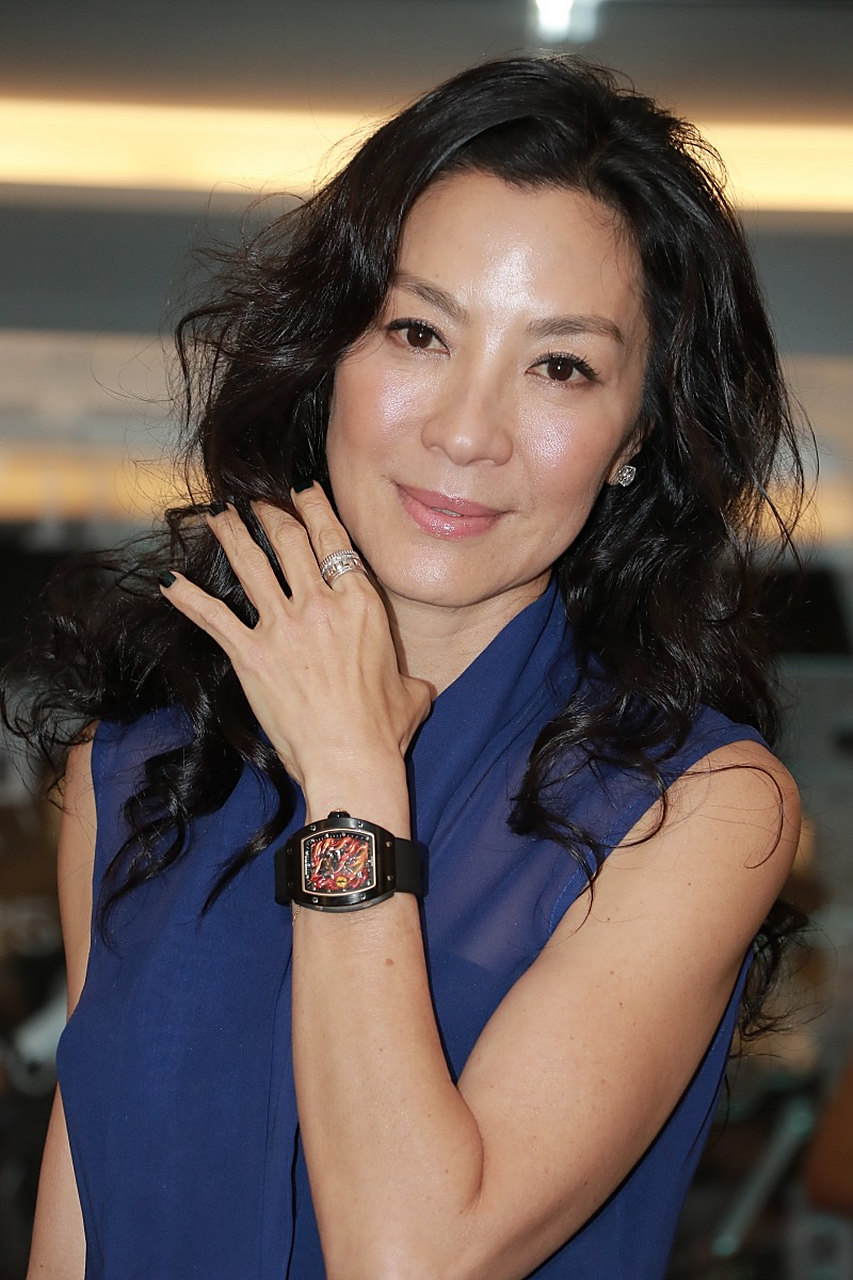 11566 杨紫琼是一位著名的华语电影演员,她因在007系列电影中