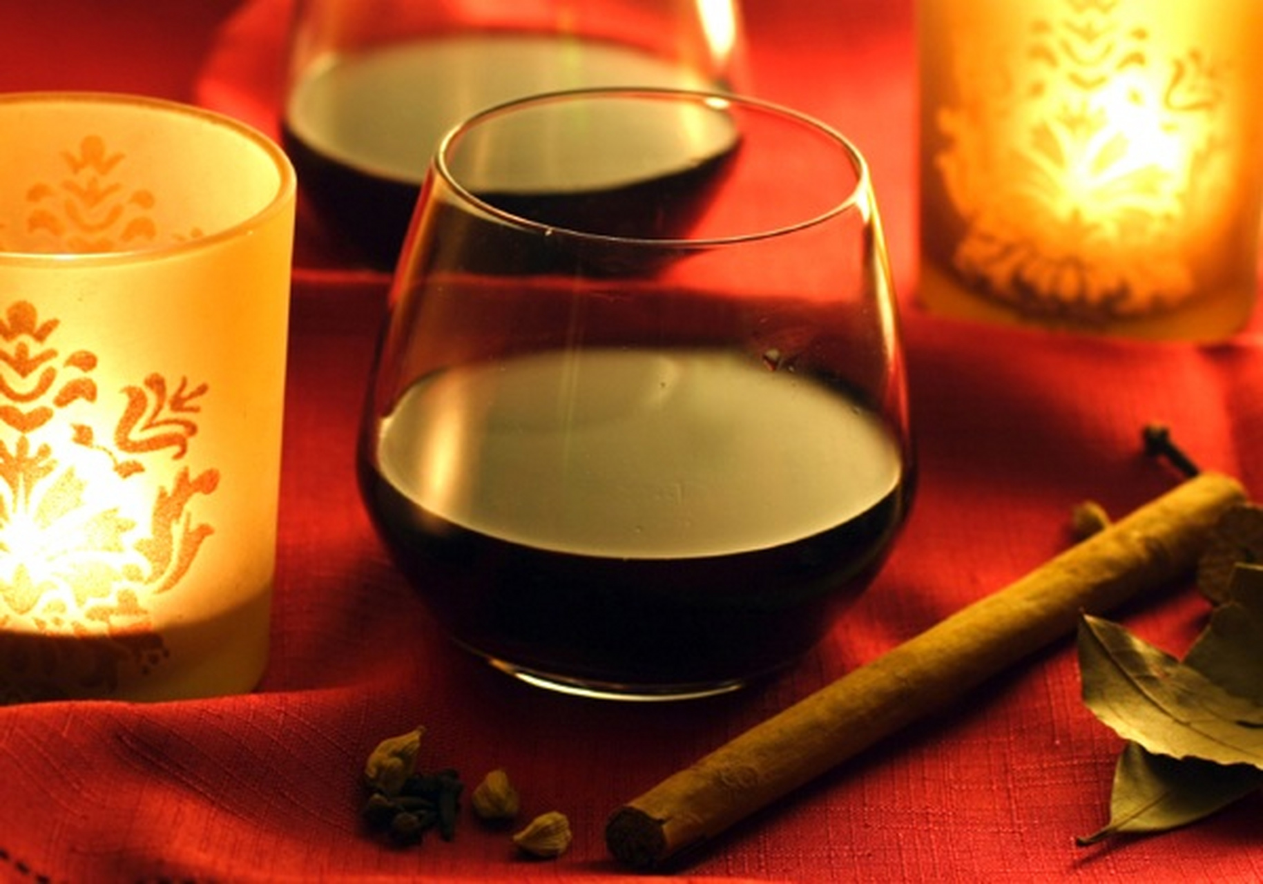 【paradox红酒星球小知识】 萨瓦的热酒 vin chaud 热酒(vin chaud)产