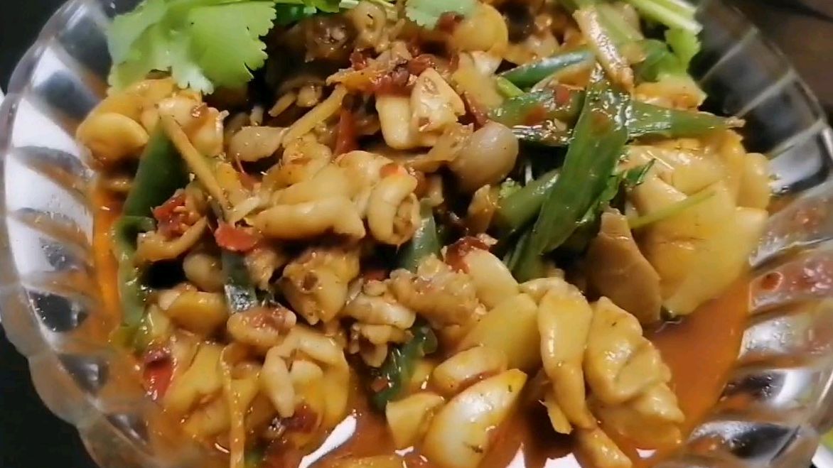 爆炒鱼二宝和腊肉煮干笋,桐姐秀美味晚餐