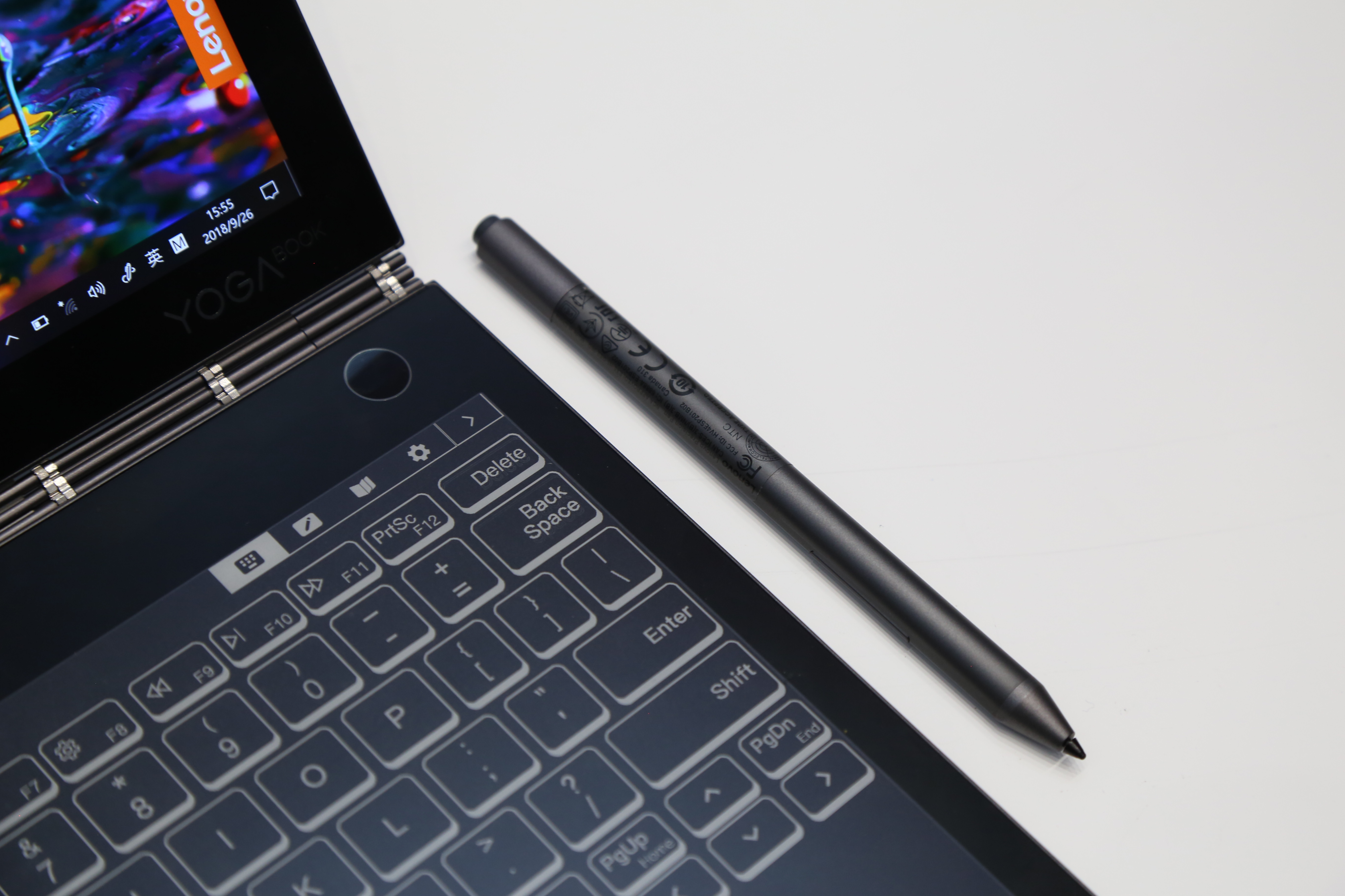 联想yoga book 2真机上手:依旧惊艳,但提升不明显