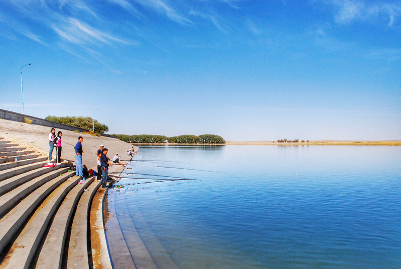 渥洼池的景色了解一下?