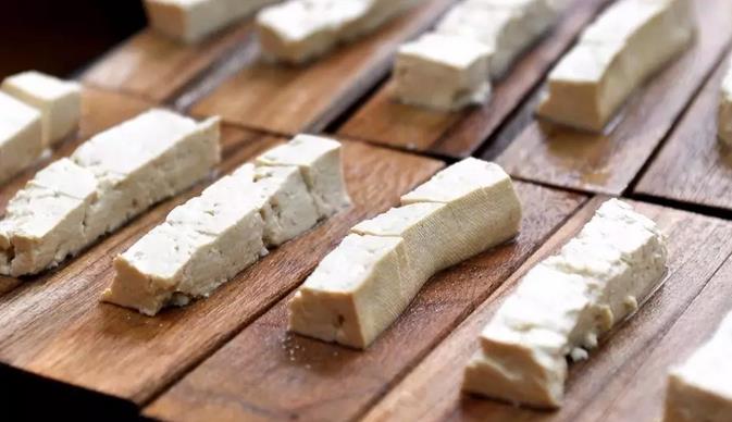 舌尖上的美味,品尝特色的济宁传统美味佳肴,满满的都是回忆