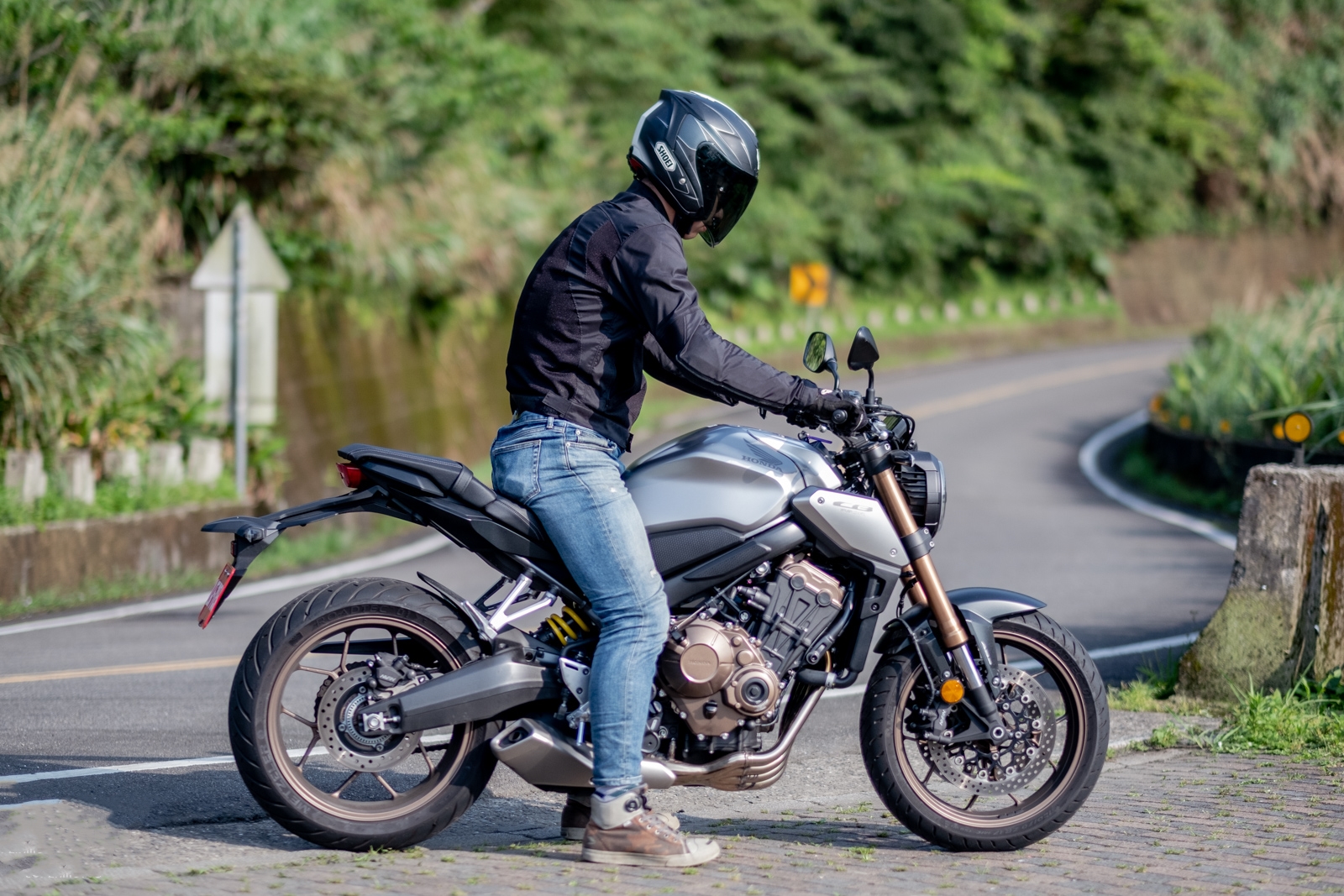 型男坐骑!本田cb650r新复古运动街车试驾 海量图片 细节特写