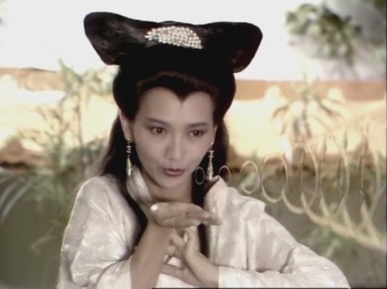 白蛇传:白素贞内心阴暗?把小青搅黄了,自己却和许仙双宿双飞!