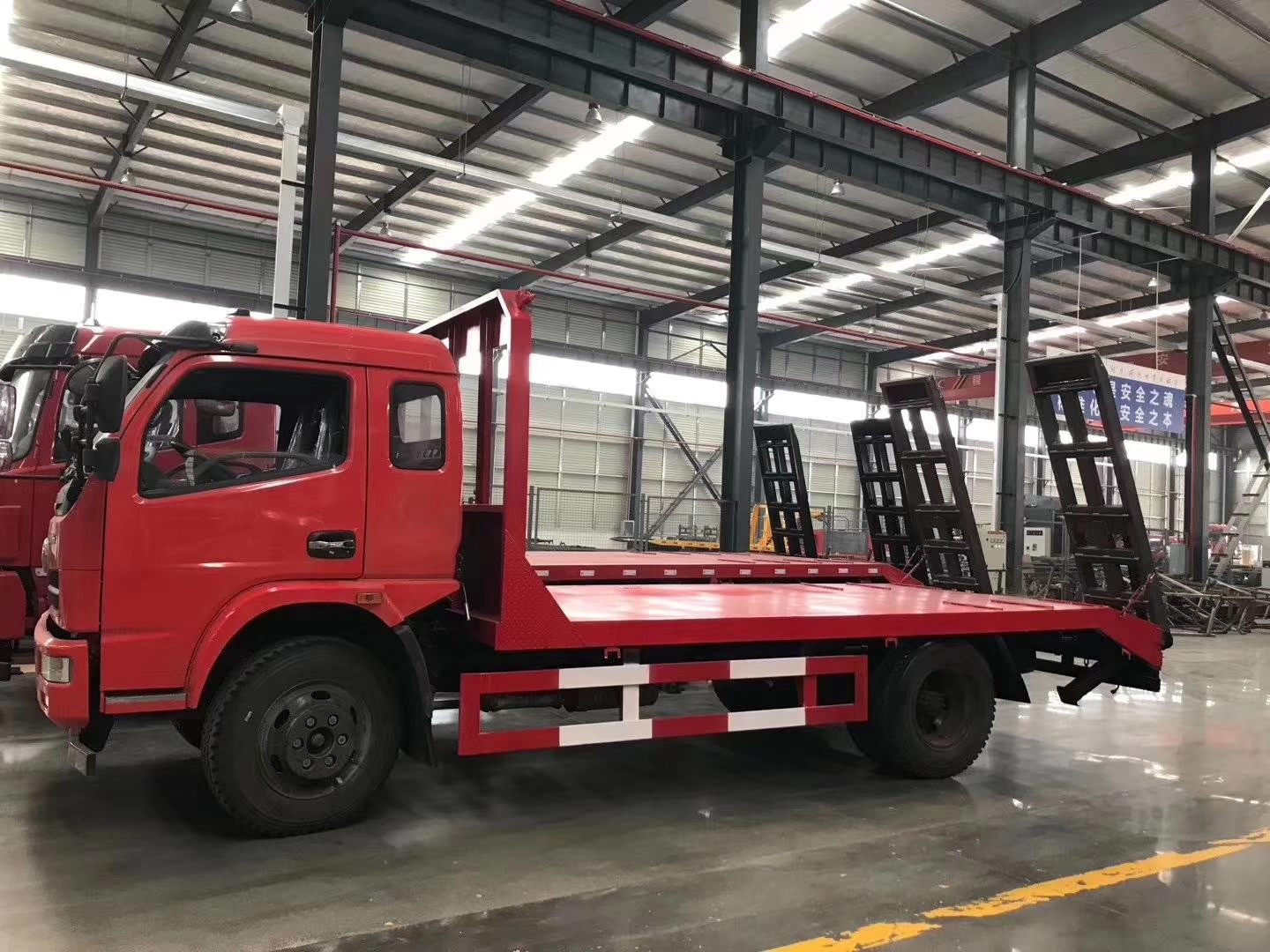 东风福瑞卡拉120挖机平板车