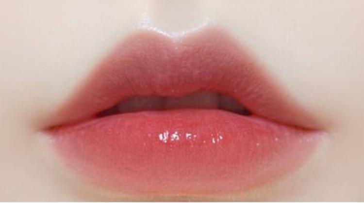 网红m唇形太常见,女生嘴唇上有这个特征的,才是天生的美人