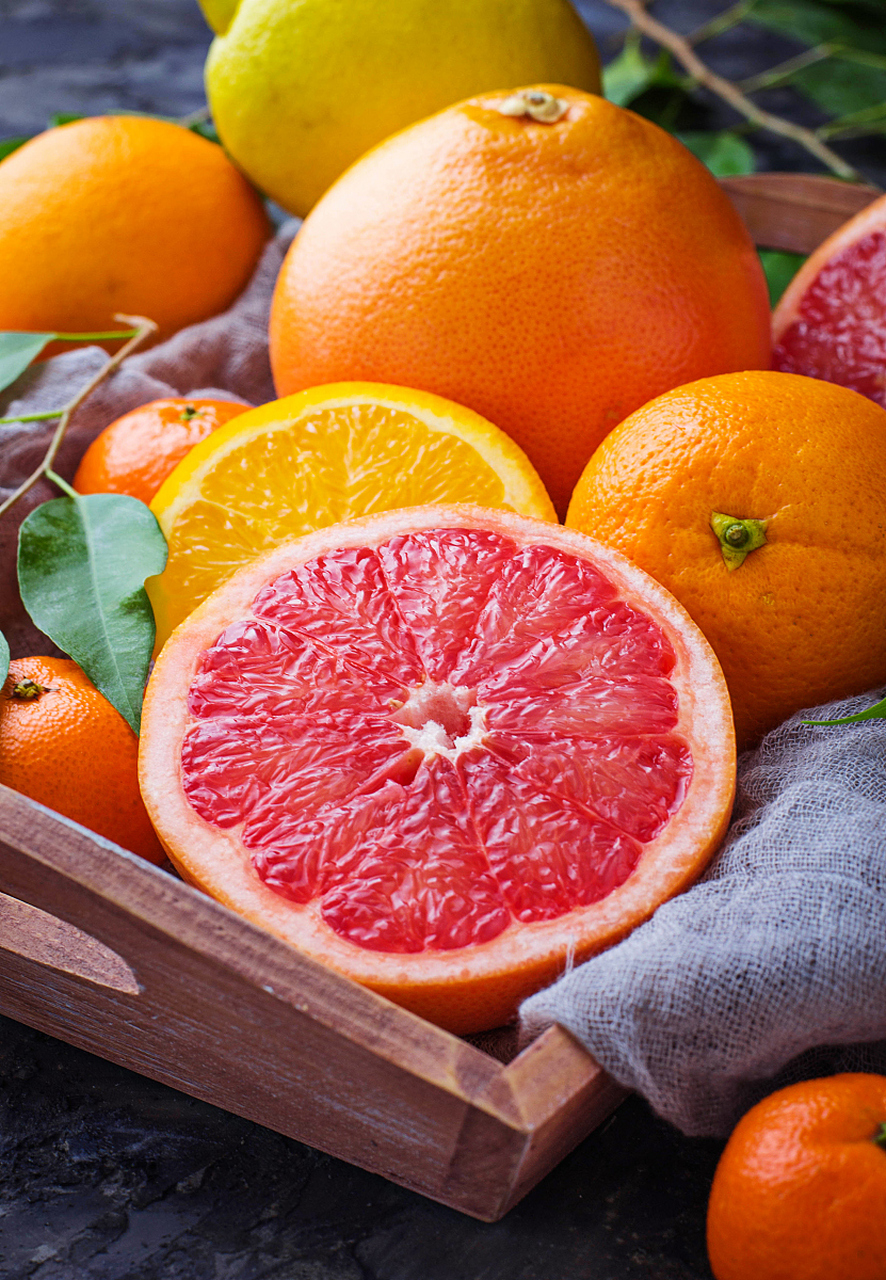 西柚:营养丰富的健康之选 西柚,以其独特的口感和鲜艳的颜色,成为了