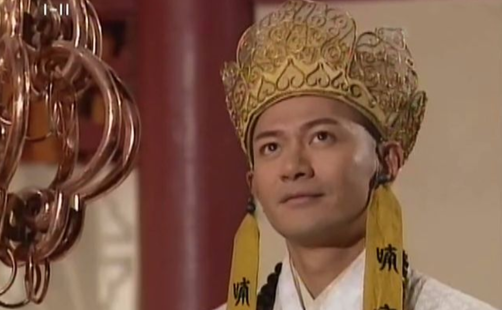 56岁港星江华近照,隐退后四处卖保险,如今对演戏毫无兴趣