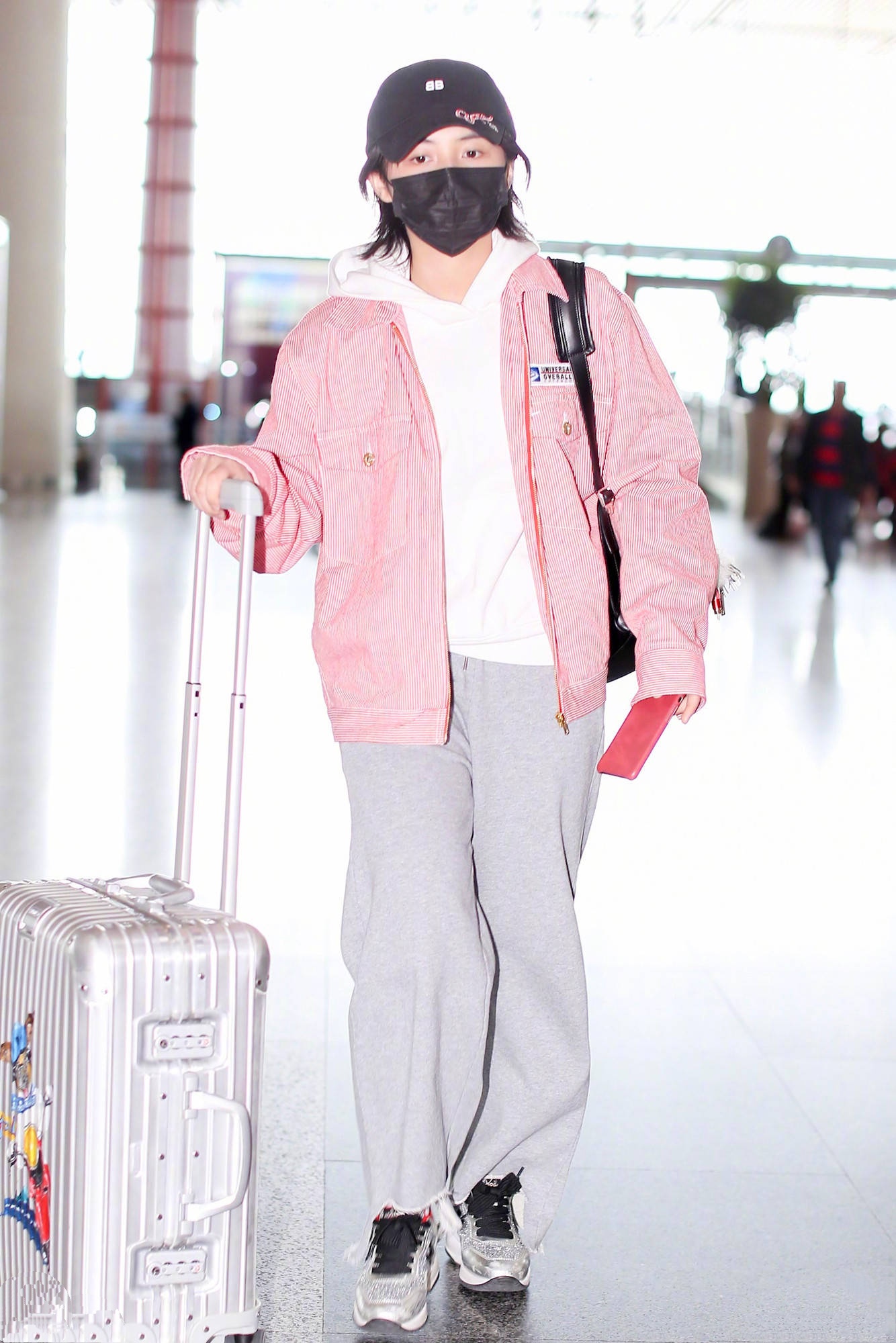 曾被称"时尚黑洞"的张子枫,如今衣品开挂,时髦成穿搭教科书!