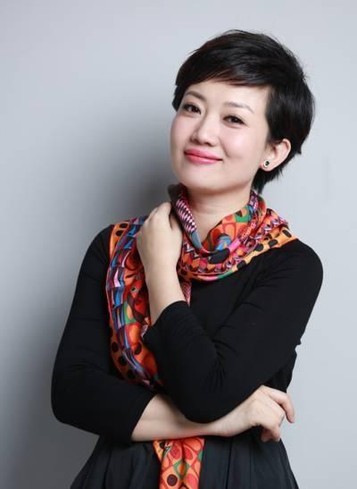 央视主持人王端端是一个认真,务实,积极乐观,坦诚率真的小姑娘