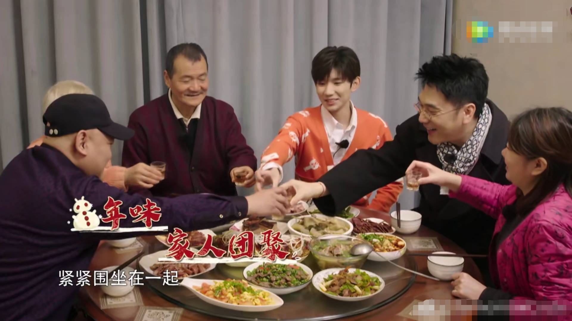 王源妈妈谈王源泪流满面,倘若重新选择,妈妈回答戳心,让人心疼