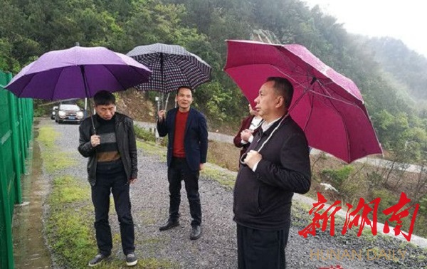 彭石清带队巡河并检查水库防汛安全工作