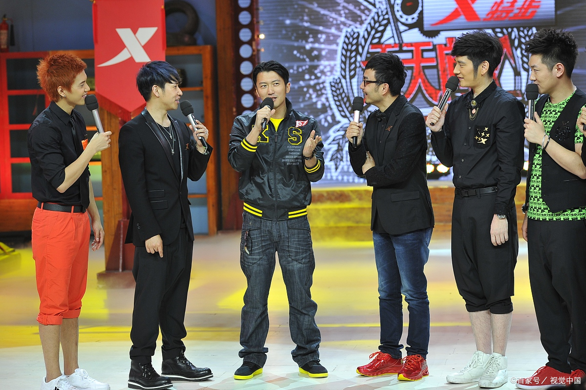 与《本快》相比,其实《天天向上》更具内涵,因为这档节目可以帮助我们