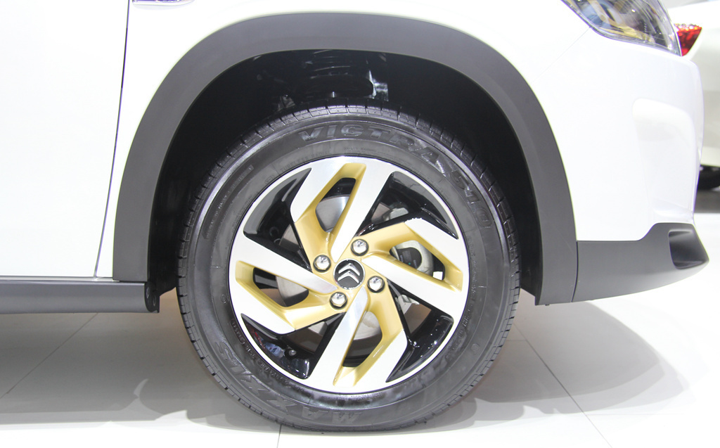 给大家赏析一款东风雪铁龙c3-xr